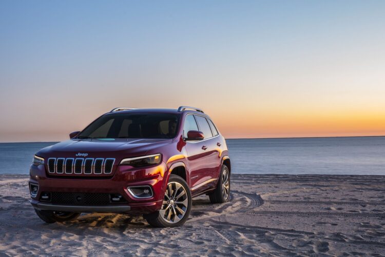 Jeep Cherokee Replacement Coming with Hybrid Powertrain in 2025