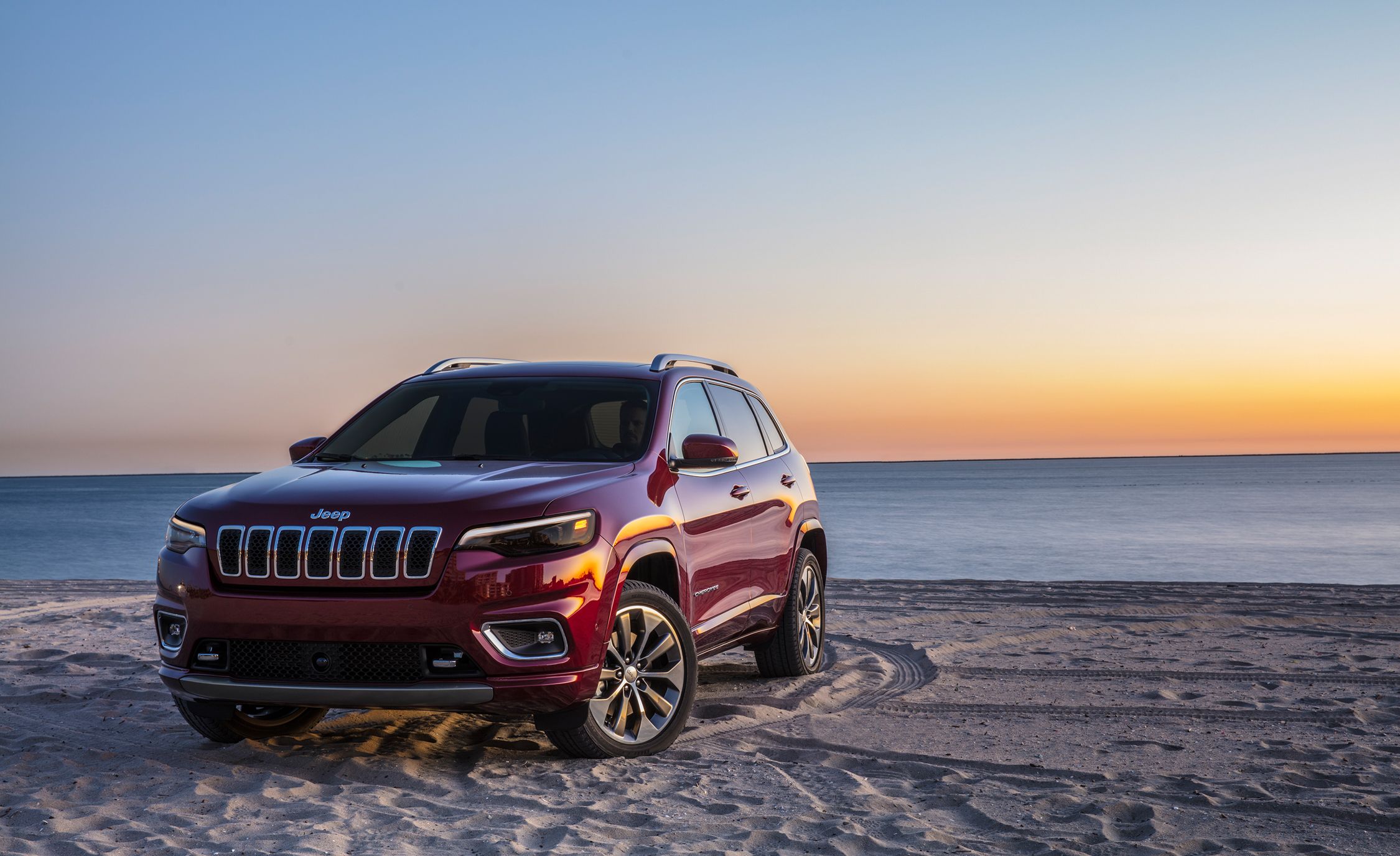 Jeep Cherokee Replacement Coming with Hybrid Powertrain in 2025