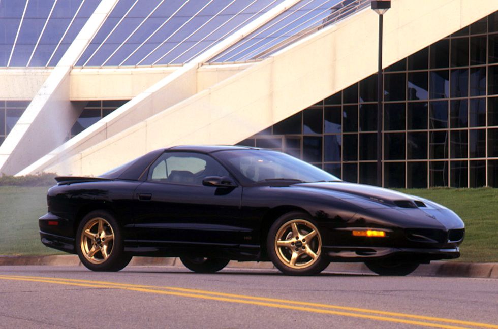 View Photos of the 1997 Pontiac Hurst Firebird by Lingenfelter