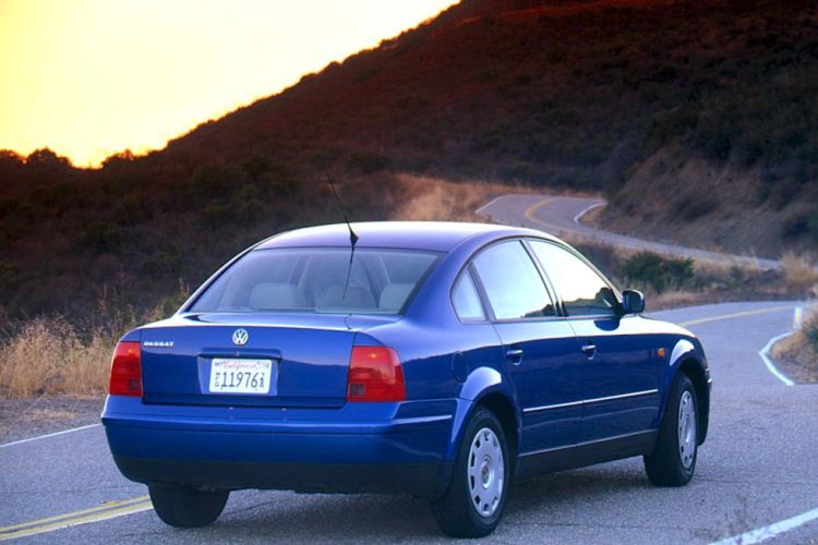View Photos of the 1998 Volkswagen Passat GLS