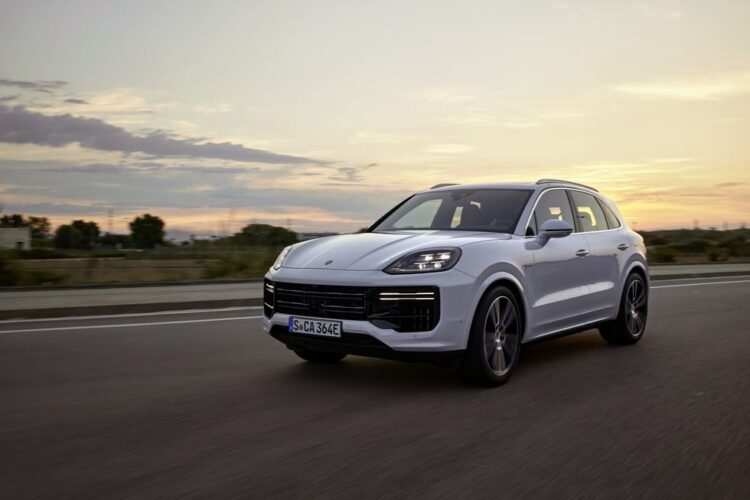 2024 Porsche Cayenne Turbo E-Hybrid
