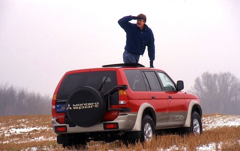 View Photos of the 1997 Mitsubishi Montero Sport LS