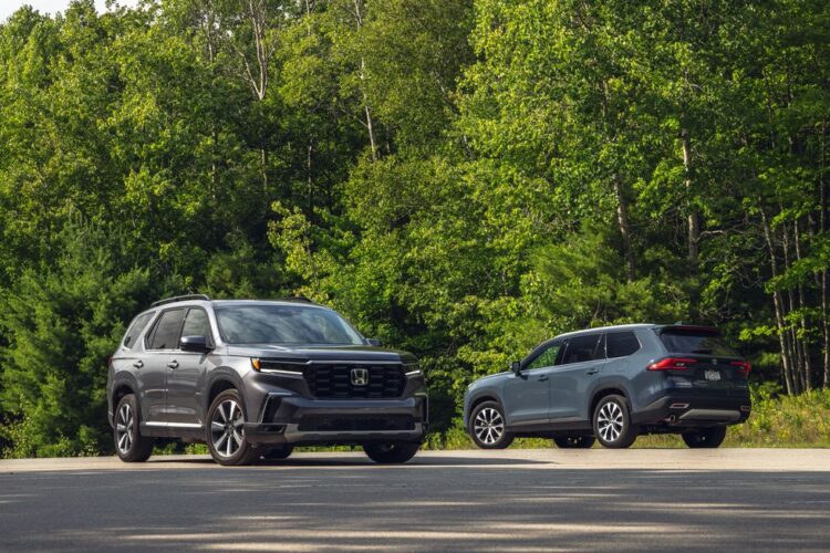 View Photos of the 2023 Honda Pilot vs. 2024 Toyota Grand Highlander