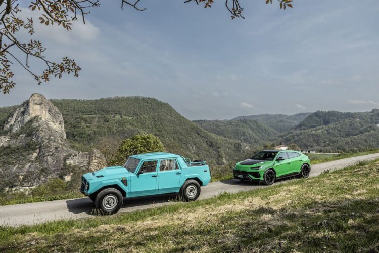View Photos of the 2023 Lamborghini Urus Performante vs. Lamborghini LM002
