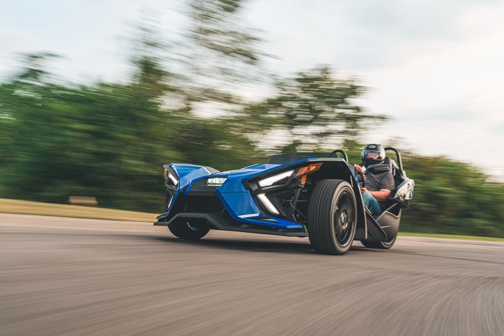 Tested: Three-Wheelin’ and Dealin’ with the 2023 Polaris Slingshot SLR