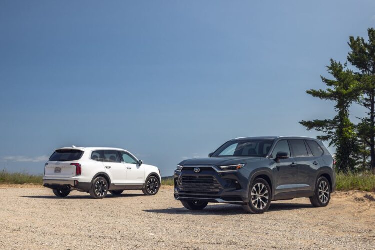 View Photos of the 2023 Kia Telluride vs. 2024 Toyota Grand Highlander