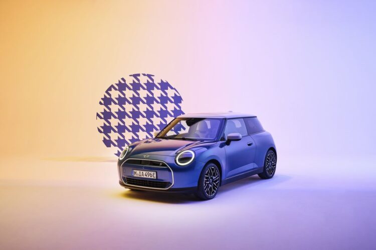 View Exterior Photos of the 2025 Mini Cooper Electric