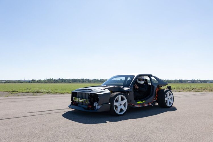 View Photos of the E-Legend EL1