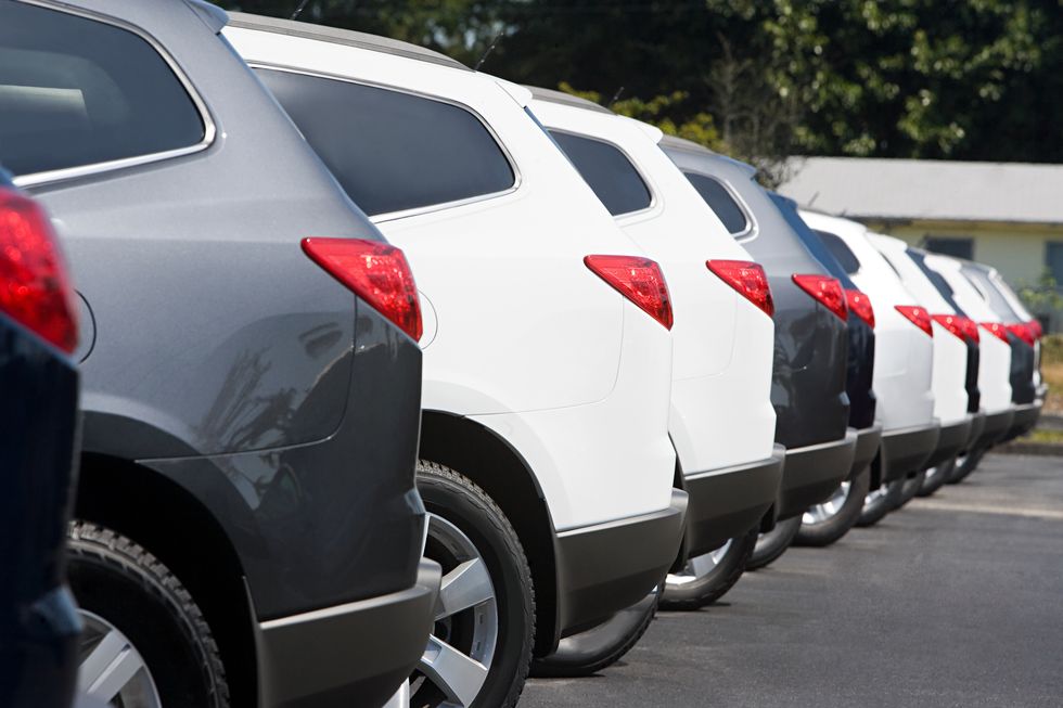 Can You Add a Cosigner When Refinancing a Car?