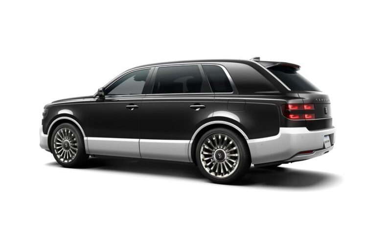 Toyota Century Chauffeur-Ready V-6 Hybrid Revealed Sept. 6