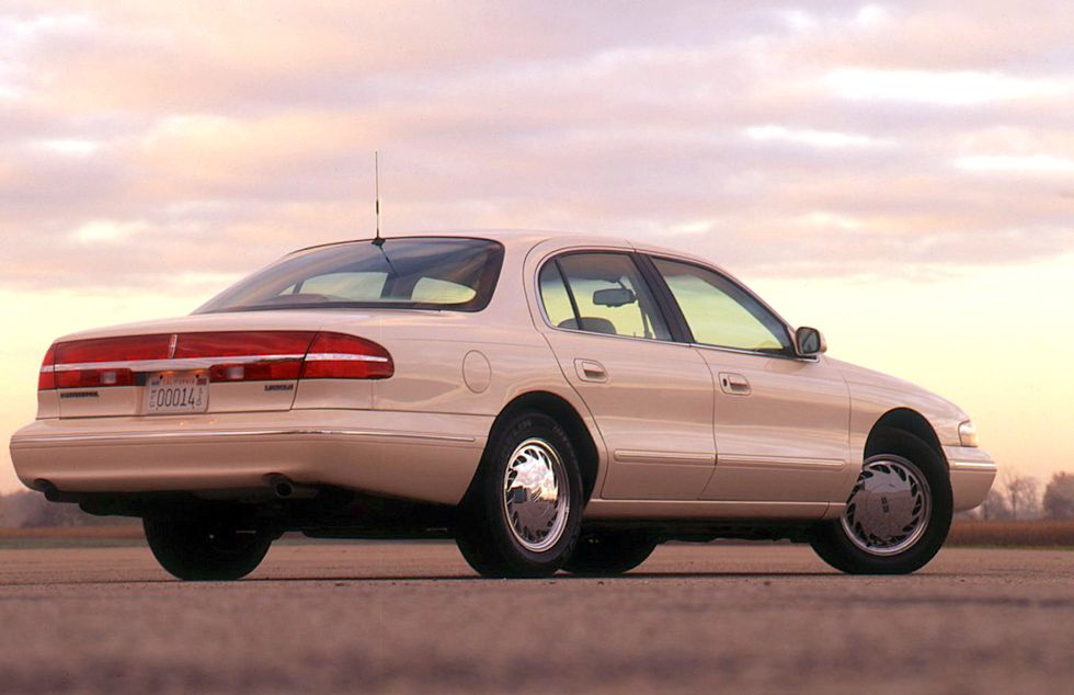 View Photos of the 1995 Lincoln Continental