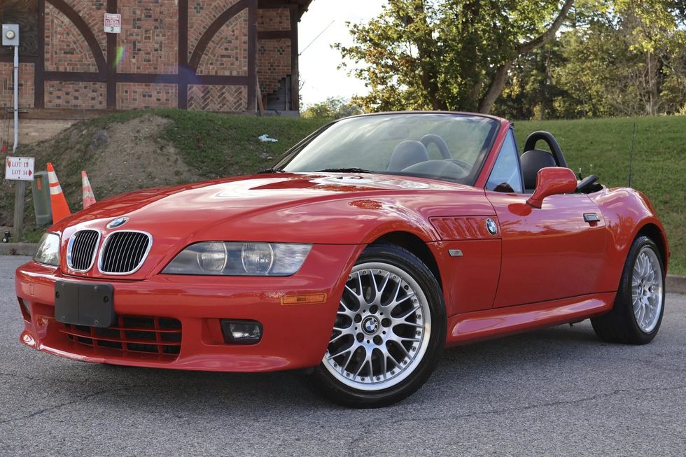 2000 BMW Z3 2.8 Roadster Is Today’s Bring a Trailer Pick