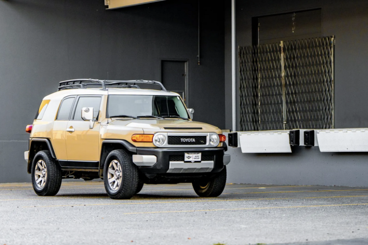 2014 Toyota FJ Cruiser Is Our Bring a Trailer Auction Pick of the Day