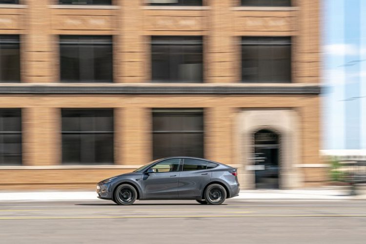 Tesla Reintroduces Low-Cost RWD Model Y SUV