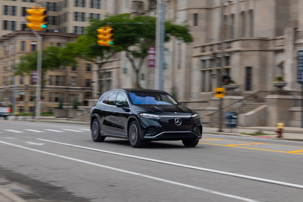 View Photos of the 2023 Mercedes-Benz EQS SUV