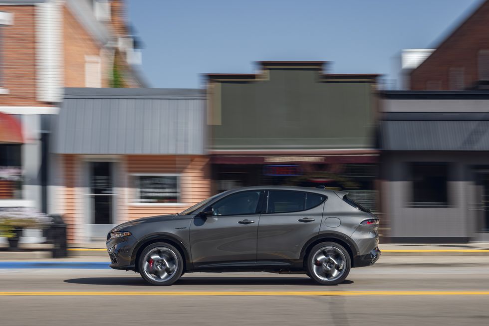 2024 Alfa Romeo Tonale Tested: Lite Italian