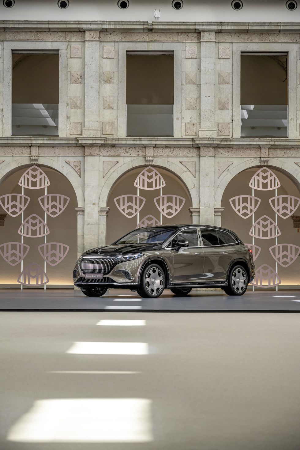 2024 Mercedes-Maybach EQS SUV
