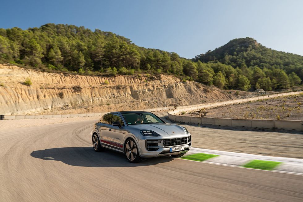 View Photos of the 2024 Porsche Cayenne Turbo E-Hybrid