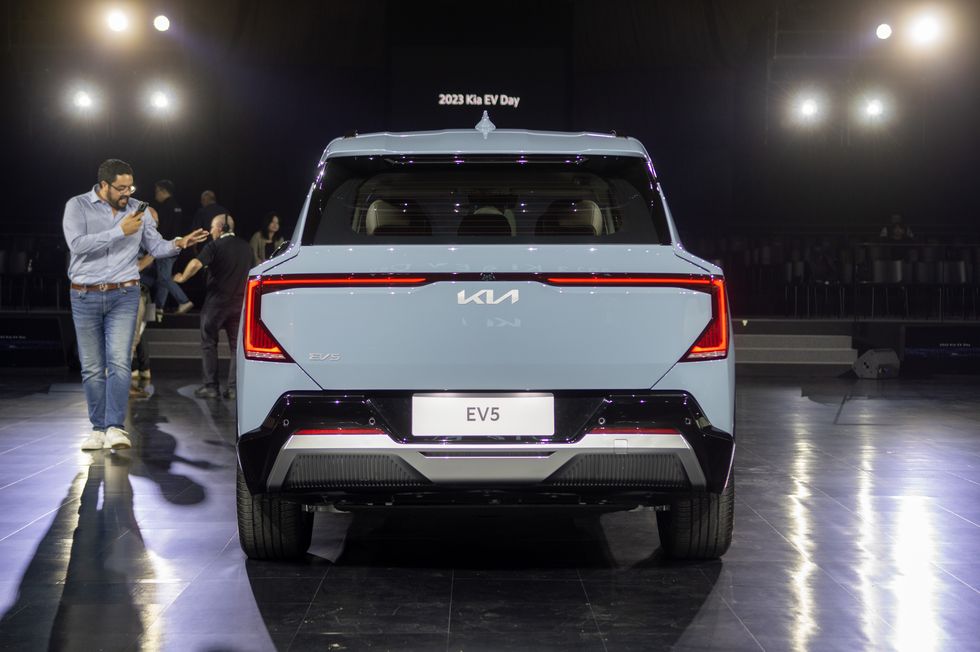 View Photos of the 2025 Kia EV5