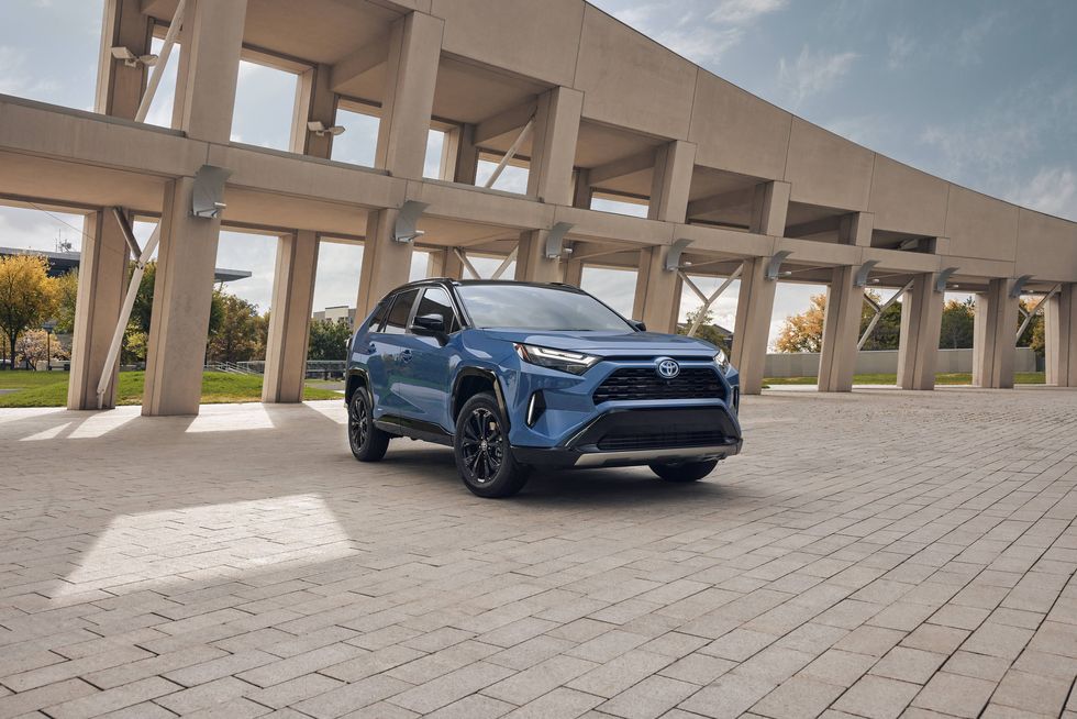 Guide to Plug-In-Hybrid Tax Credits