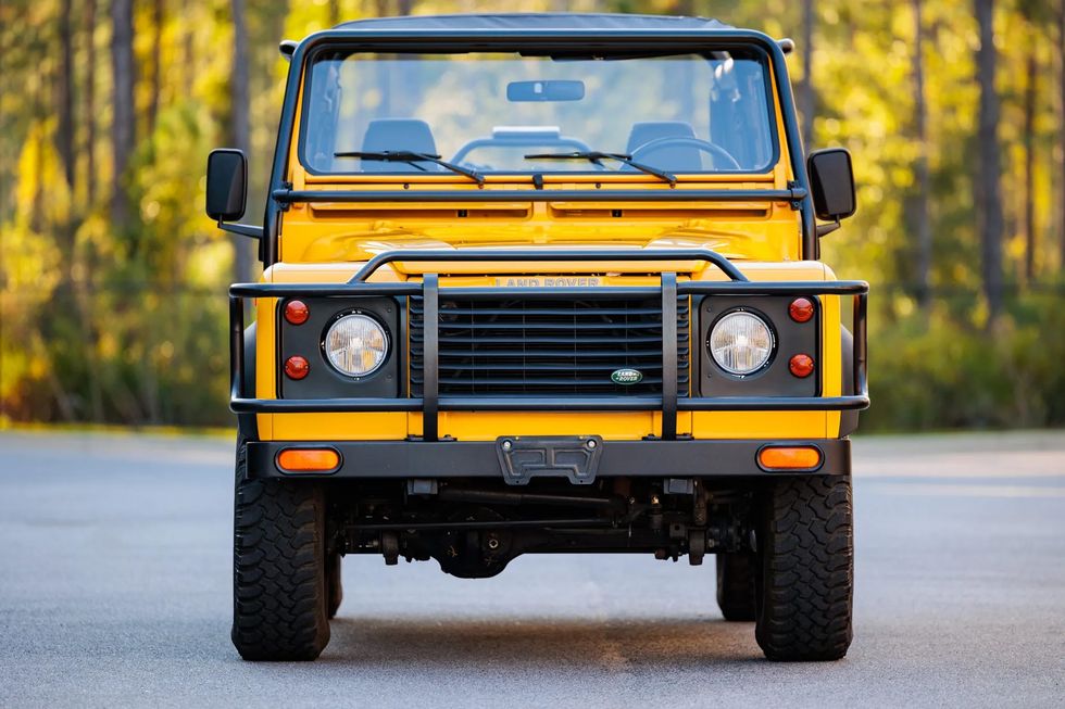 1994 Land Rover 90 V-8 Is Today’s BaT Auction Highlight