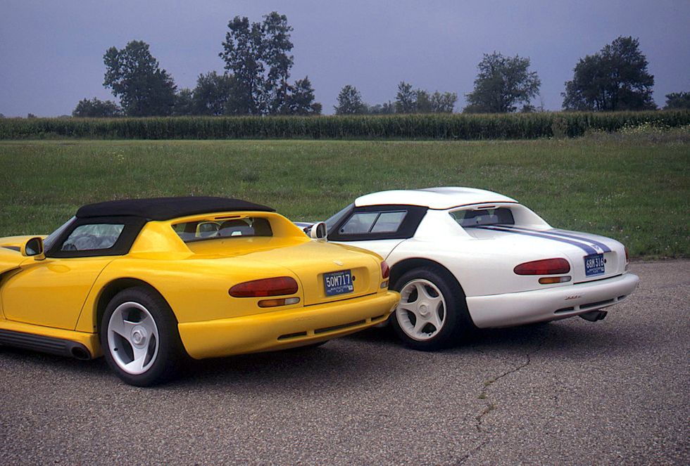 View Photos of the 1996 Dodge Viper RT/10