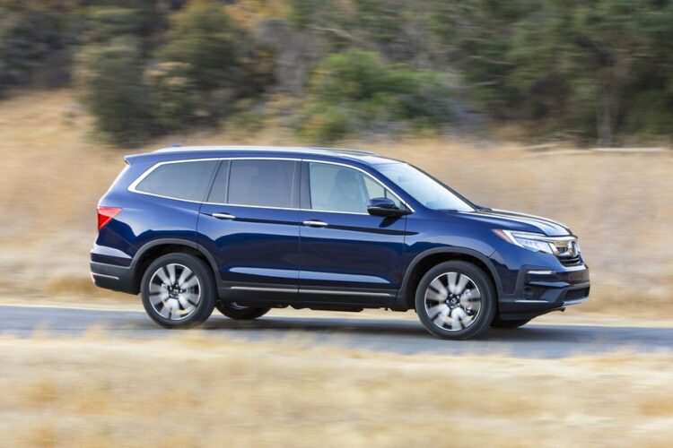 Honda, Acura Recalling 250,000 Vehicles over Engine Stall Risk