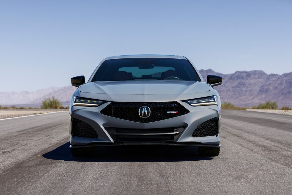 2024 Acura TLX Returns with Elegance and a Slimmer Model Lineup
