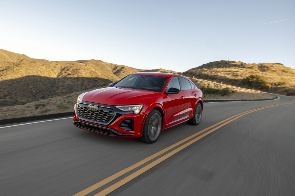 View Photos of the 2024 Audi SQ8 e-tron