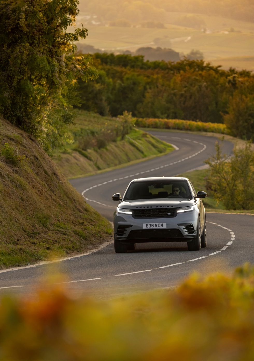 2024 Range Rover Velar Remains a Fancy Confection