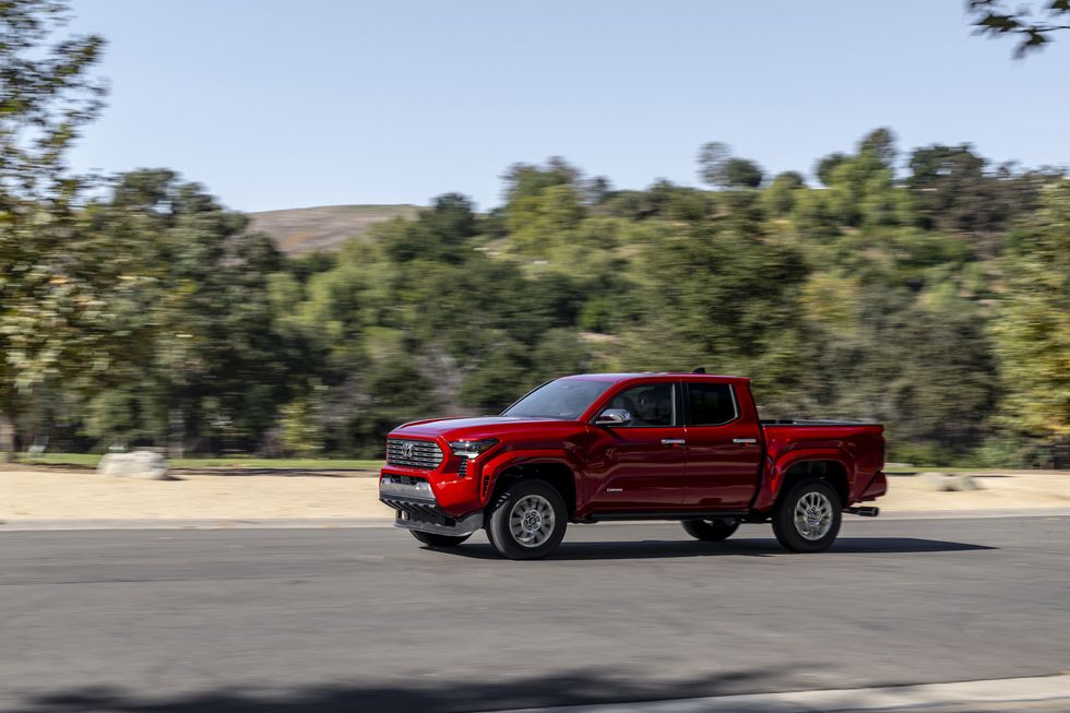 View Photos of the 2024 Toyota Tacoma