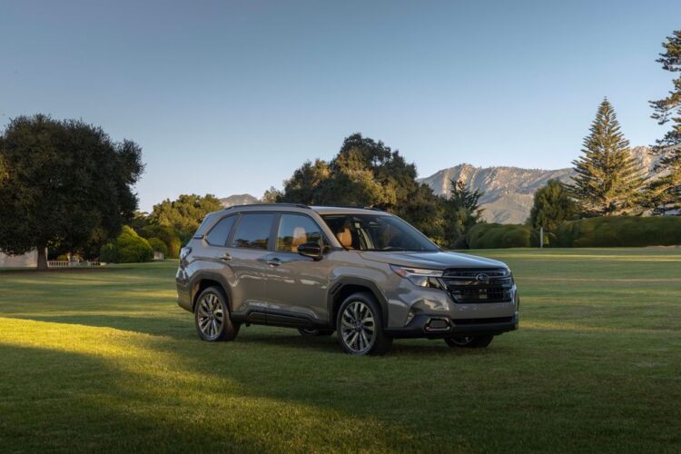 2025 Subaru Forester Debuts a New Look but Is Similar Underneath