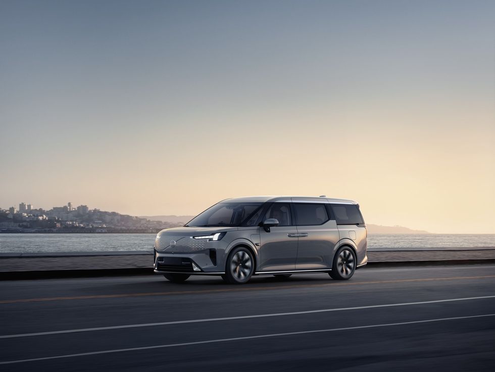 Volvo EM90 Is a RWD Electric Minivan with a First-Class Cabin