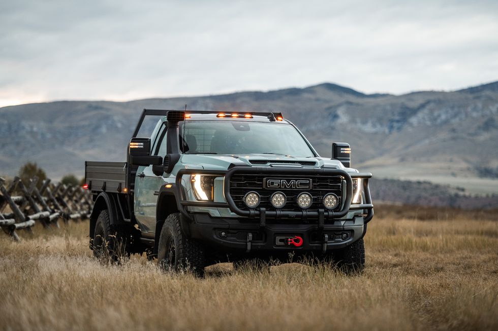 2024 GMC Sierra HD AEV Grande Concept Is a Formidable Flatbed Truck