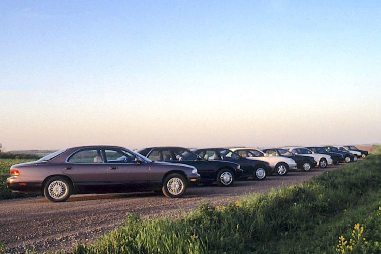 View Photos of the 1992 $30K Mid-Size Sedan Comparison Test