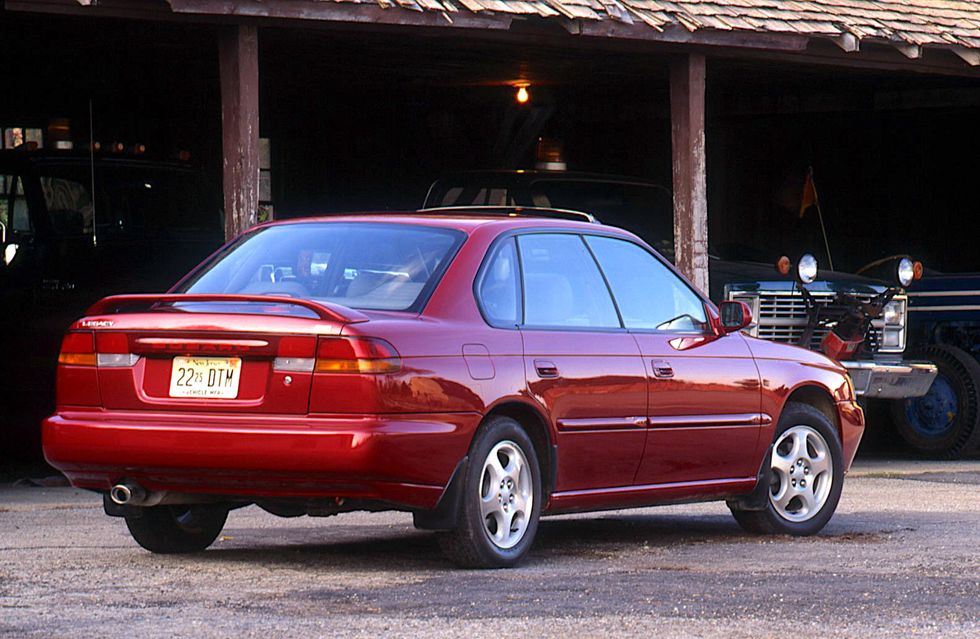 View Photos of the 1995 Subaru Legacy LSi