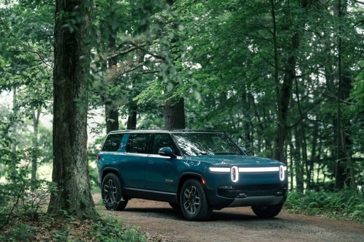 2024 Rivian R1S