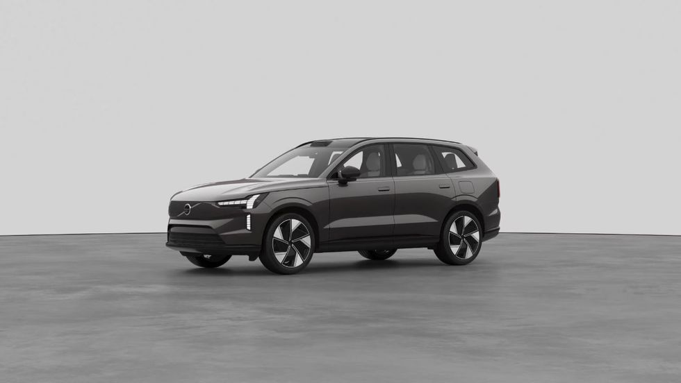 2025 Volvo EX90 Is Reasonably Priced for a Luxury Three-Row EV SUV