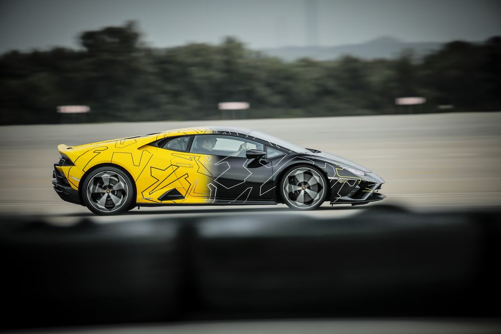 Lamborghini Developing Active Camber and Toe Control to Improve Handling
