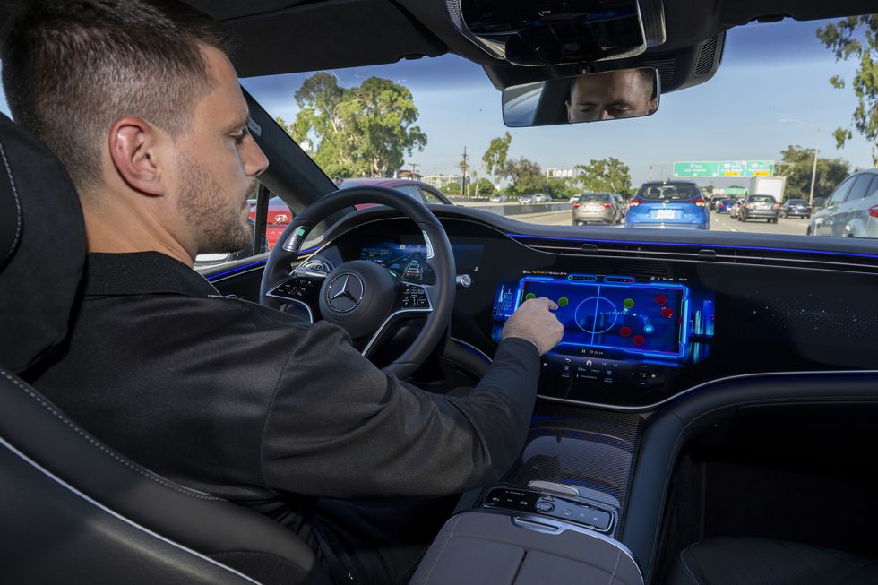 View Photos of Mercedes-Benz Drive Pilot