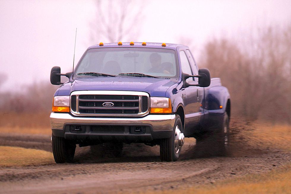 1999 Ford F-350 Super Duty SuperCab XLT Is a Gentle Giant
