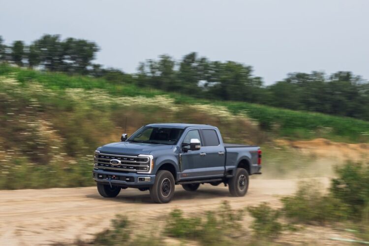 View Photos of the 2023 Ford F-Series Super Duty