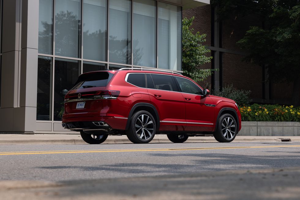 Mid-Size Crossovers and SUVs, Ranked by Cargo Capacity