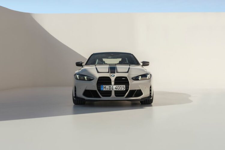 View Photos of the 2025 BMW M4 Coupe and Convertible
