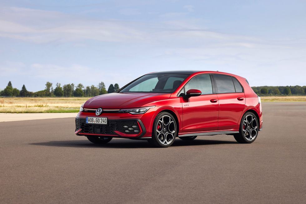 2025 Volkswagen Golf GTI Revealed with More Power, Improved Tech