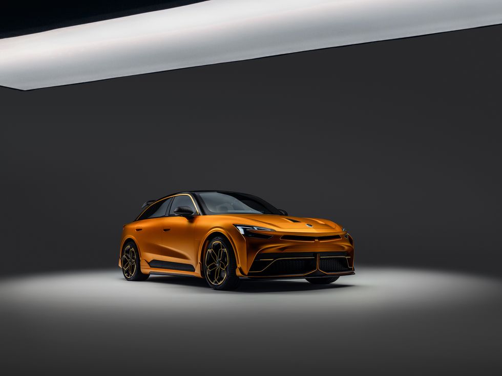 Mullen Five RS Is an Extreme EV SUV Targeting over 1000 HP
