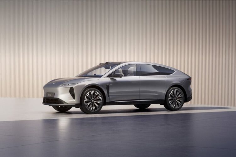 Nio Reveals ET9 EV Flagship, Promising Ultra-Fast 600-KW Charging