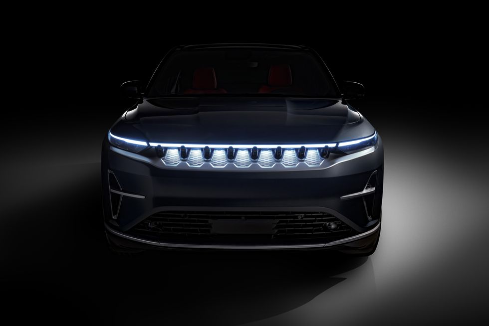 2025 Wagoneer S, Jeep’s First U.S. EV, Goes on Sale This Fall