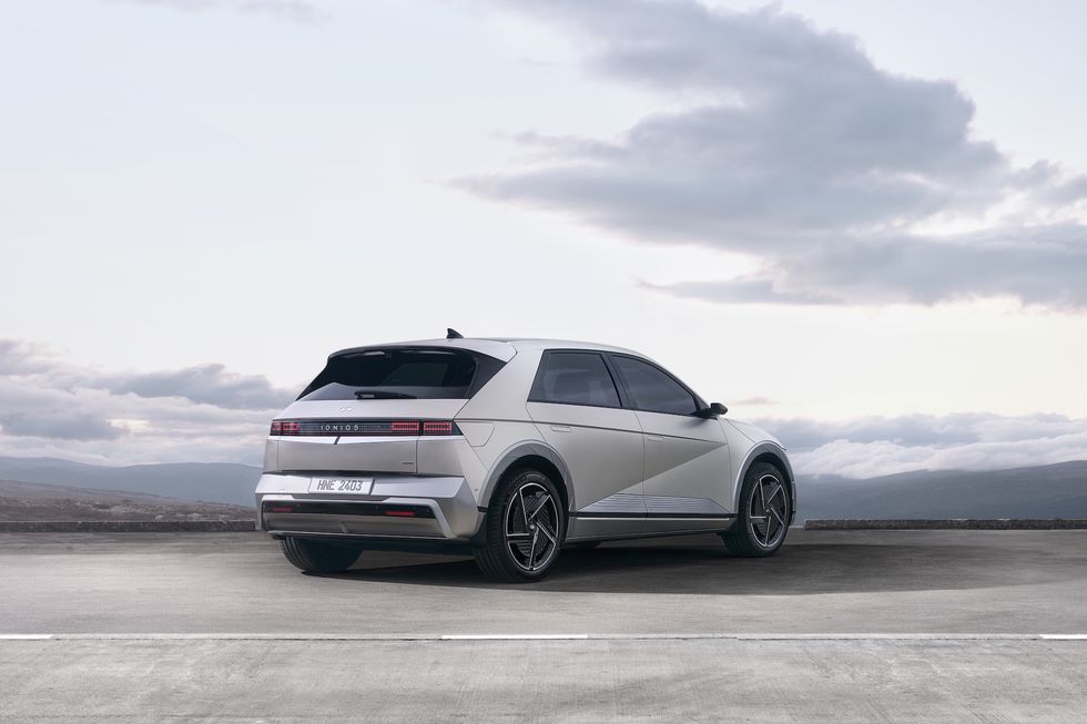 2025 Hyundai Ioniq 5 Is Getting a Bigger Battery and a Rear Wiper