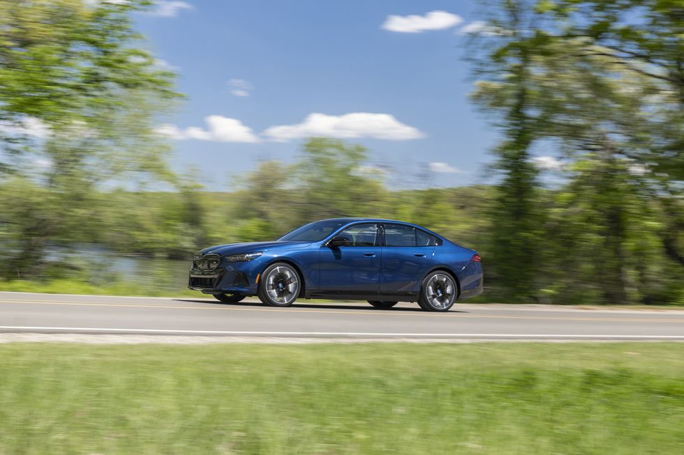 2025 BMW i5